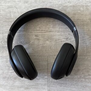 Beats Studio Pro Black Wireless Over-Ear Headphones